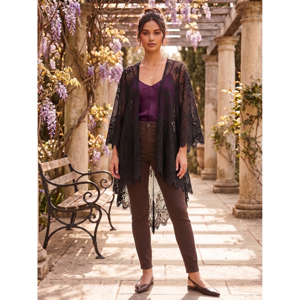 Mi ami Lace Kimono L Pointed Hem Line Scallopped Cut Unique Sillhouette Whimsy